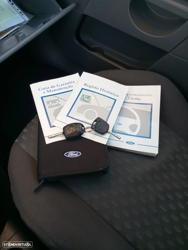 Ford Fiesta 1.4 Ambiente - 6