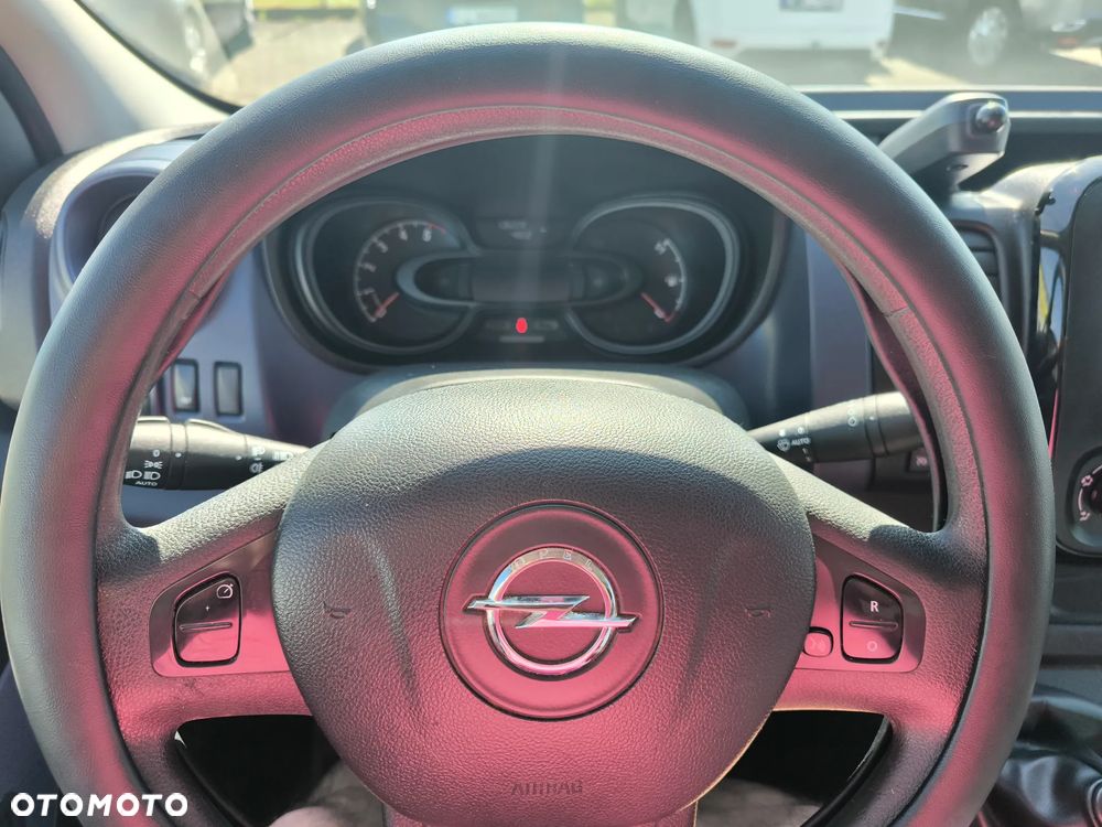 Opel Vivaro - 22