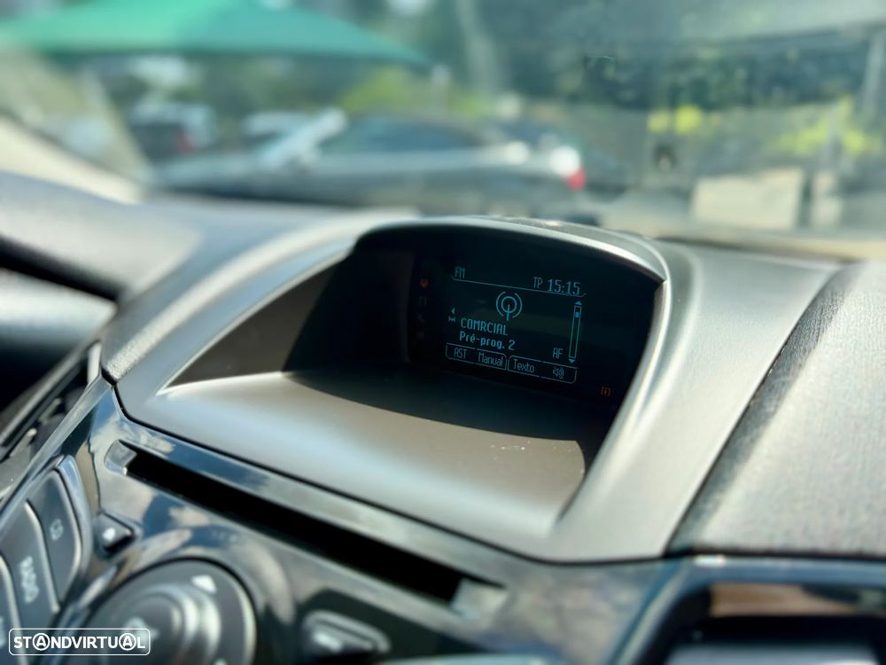 Ford Fiesta 1.0 T EcoBoost Titanium - 20