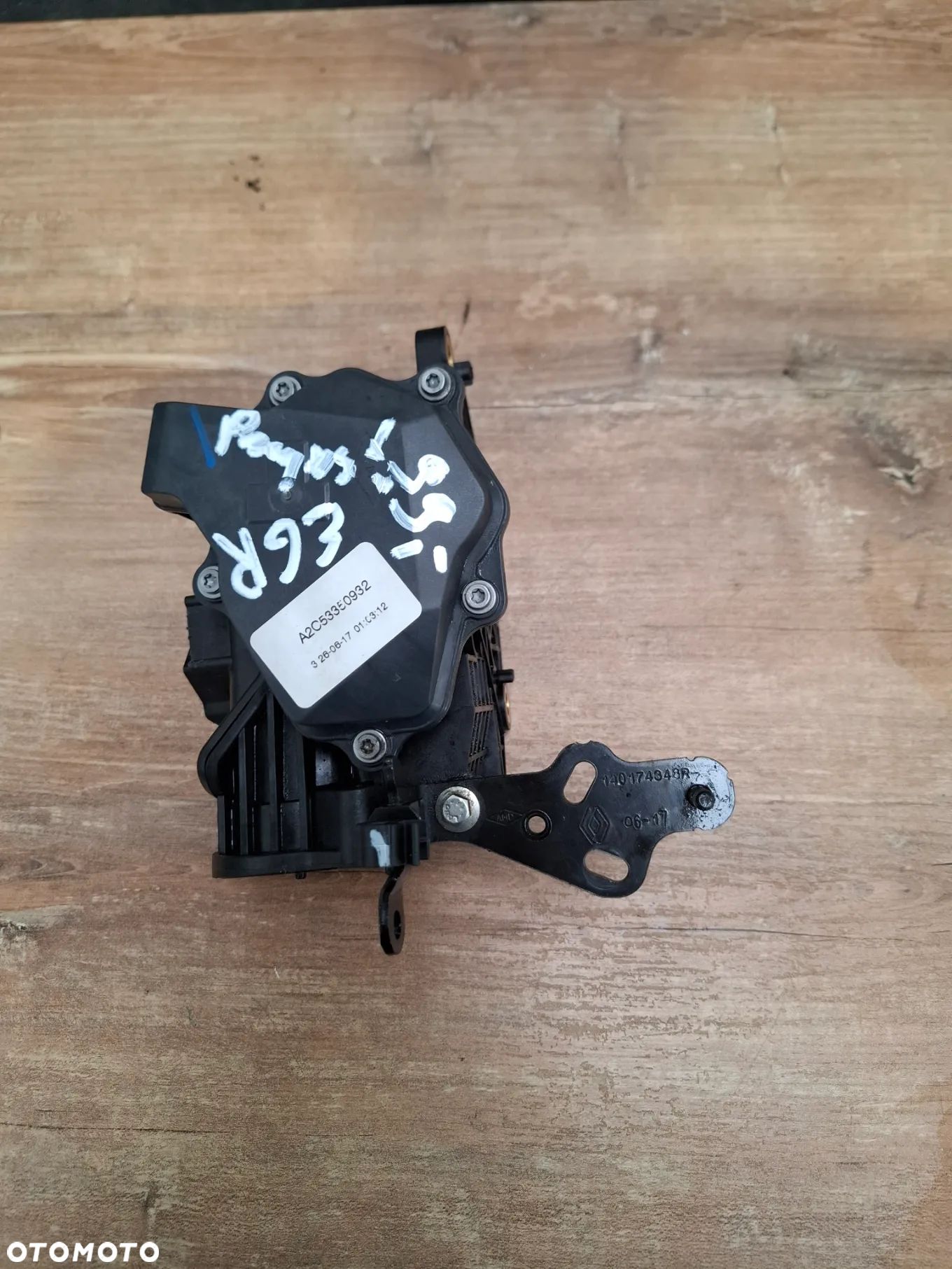 Renault przepustnica EGR A2C53350932 - 1