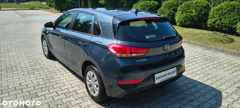 Hyundai i30 1.5 DPI Classic + - 12