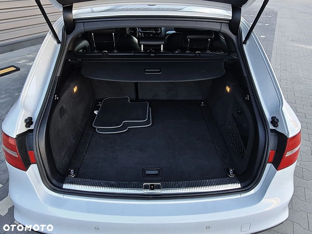 Audi A4 Avant 2.0 TDI S tronic quattro design - 34