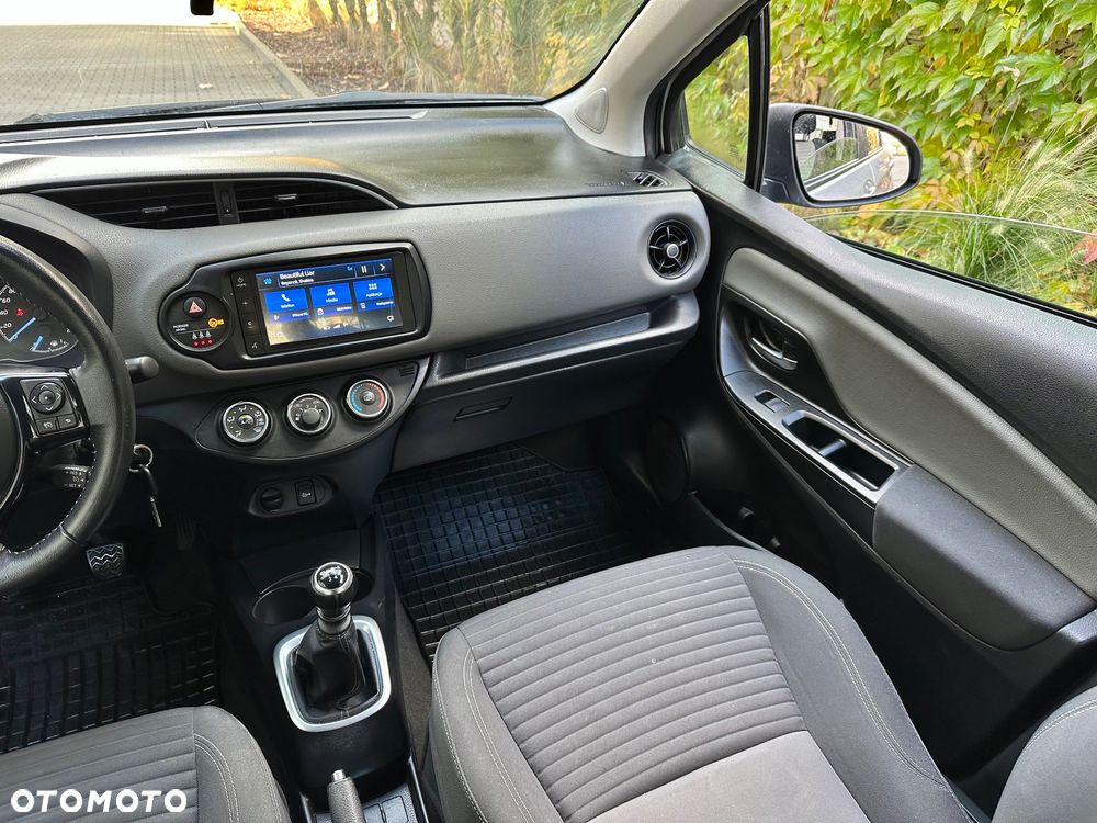 Toyota Yaris 1.5 Premium - 10