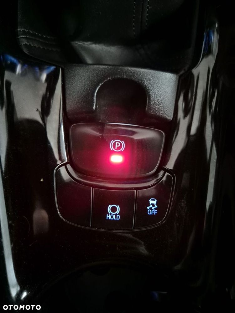 Toyota C-HR 1.2 T Dynamic - 25