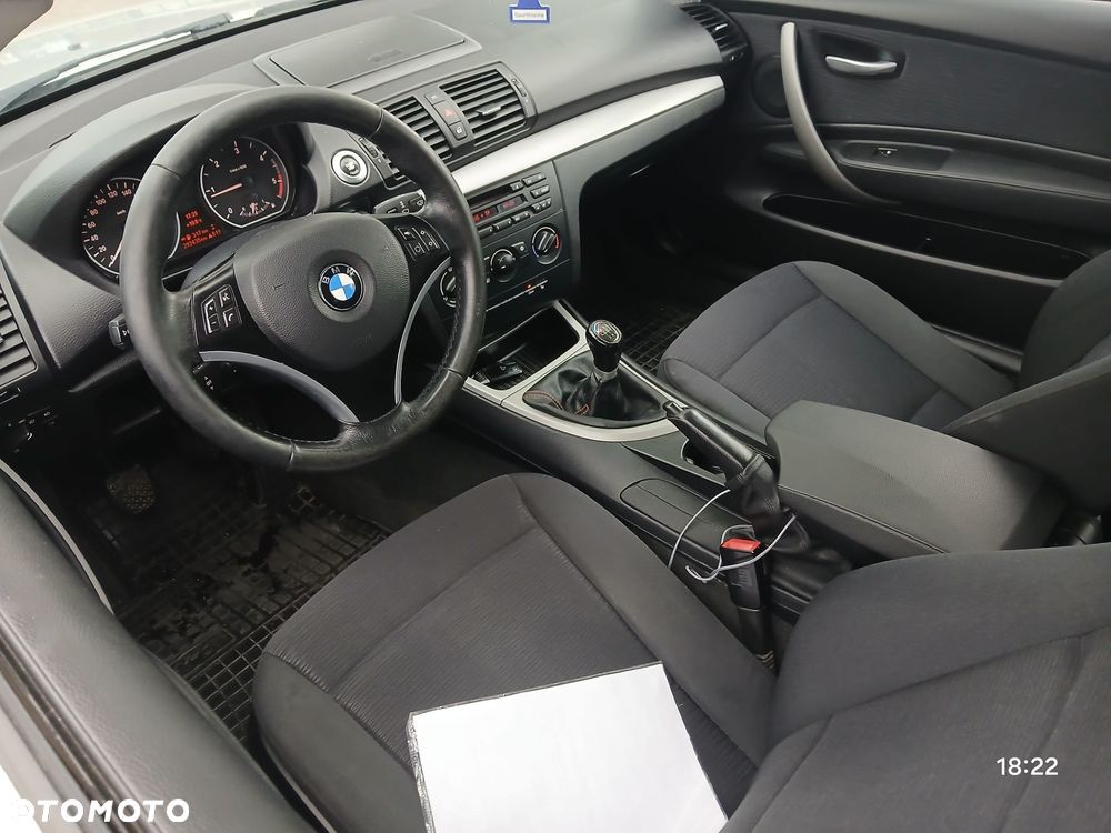 BMW Seria 1 118d - 17