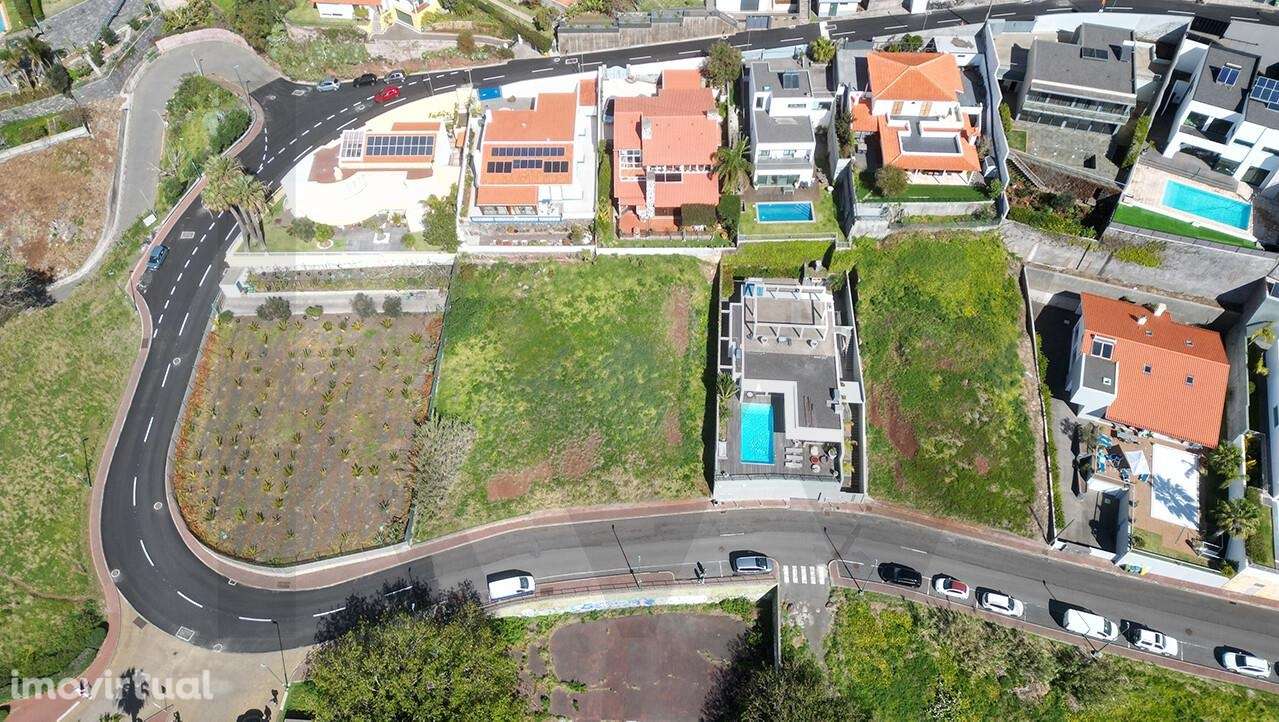 Terreno situado no Cristo Rei, Garajau | Oportunidade de negócio - Grande imagem: 3/9