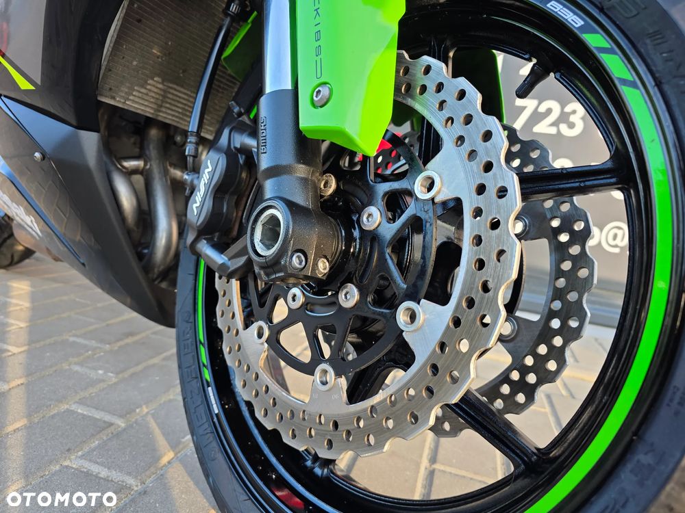 Kawasaki Ninja - 29