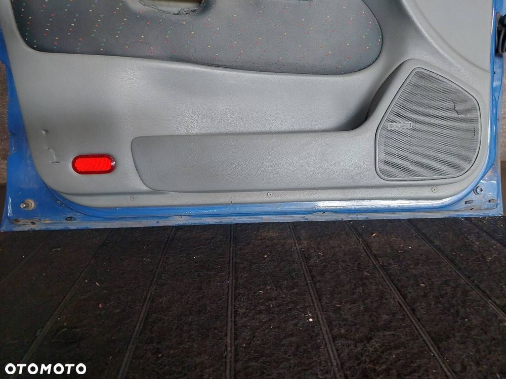 DRZWI KOMPLETNE LEWY PRZÓD SKODA OCTAVIA I FL 4590 - 6