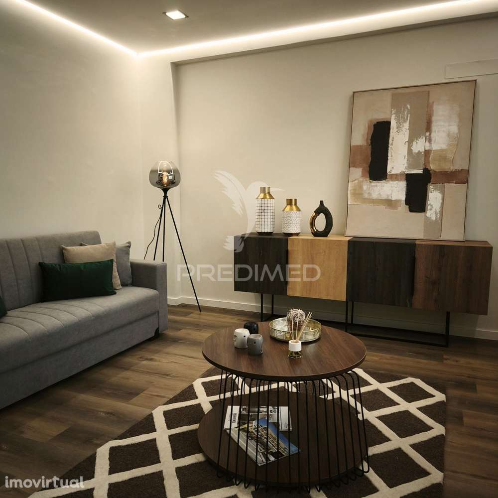 Apartamento T3 | Benfica | Totalmente remodelado - Grande imagem: 2/32