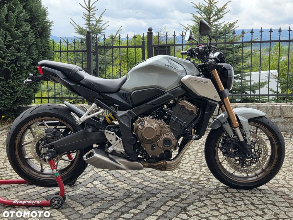 Honda CB - 3