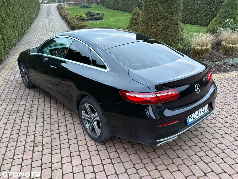 Mercedes-Benz Klasa E 200 4-Matic 9G-TRONIC - 8