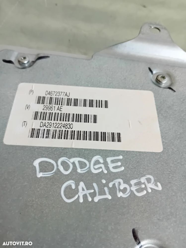 Amplificator Audio Dodge Caliber 2.0 Crdi Motor BWD Cod 04672377AJ An 2006-2012 - 6
