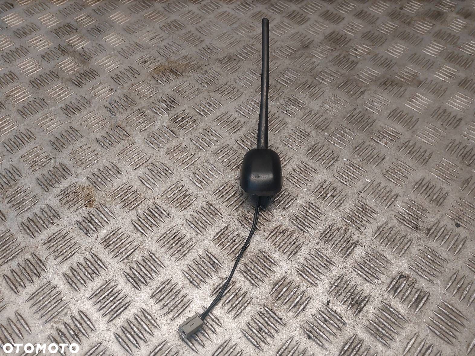 ANTENA SUZUKI SWIFT V MK7 - 1
