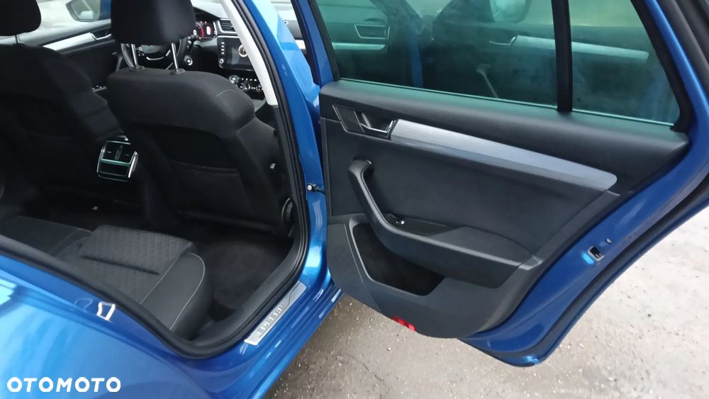 Skoda Superb 1.5 TSI ACT DSG Sportline - 17