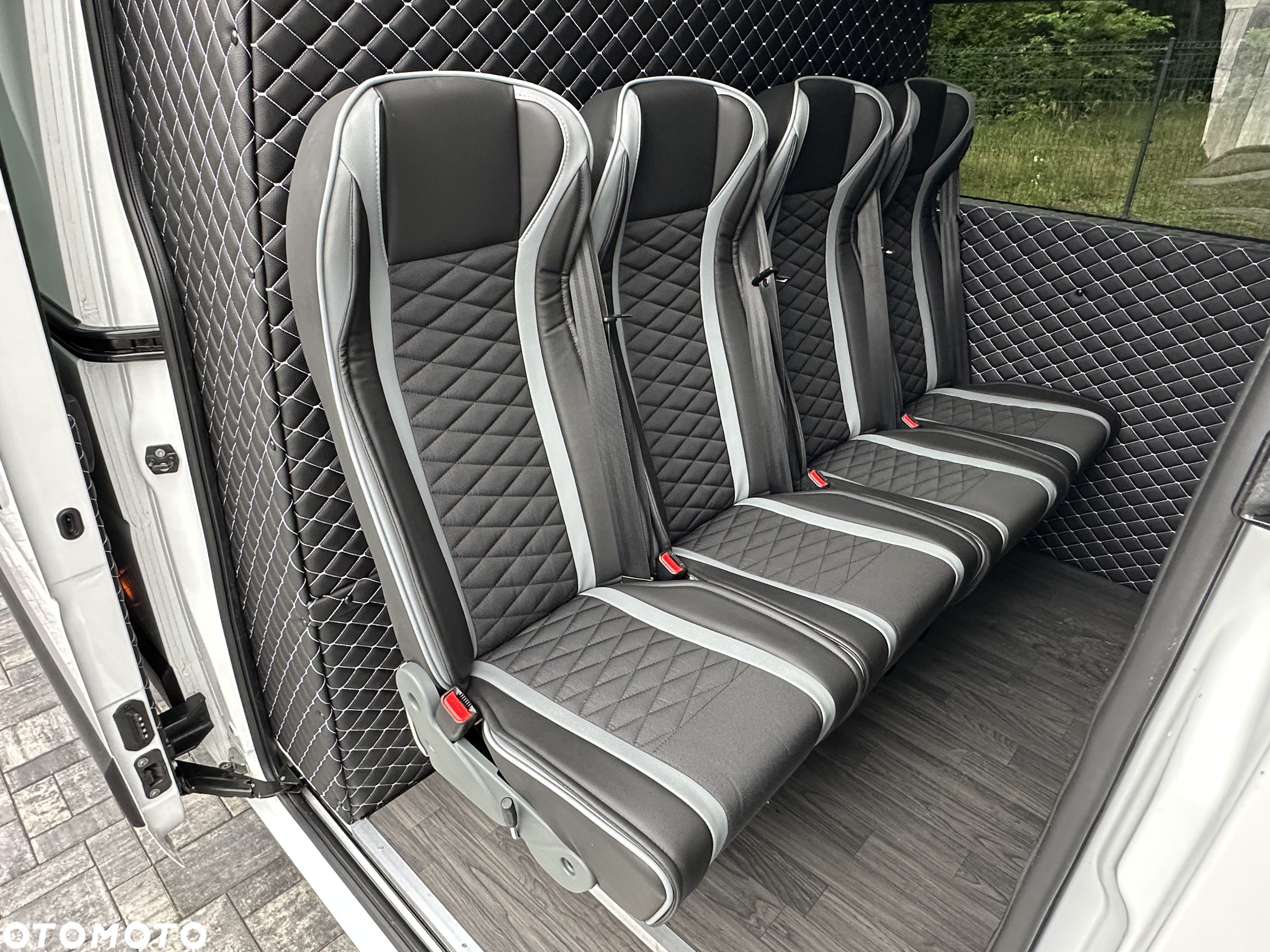 Renault MASTER L4H2 / Brygadowy 7 osób / HAK 3500kg! / Salon PL / Stan Jak Nowy / Najbogatsze wyposażenie / MAXI / Koła bliźniacze / Nowe opony / FV23% - 17