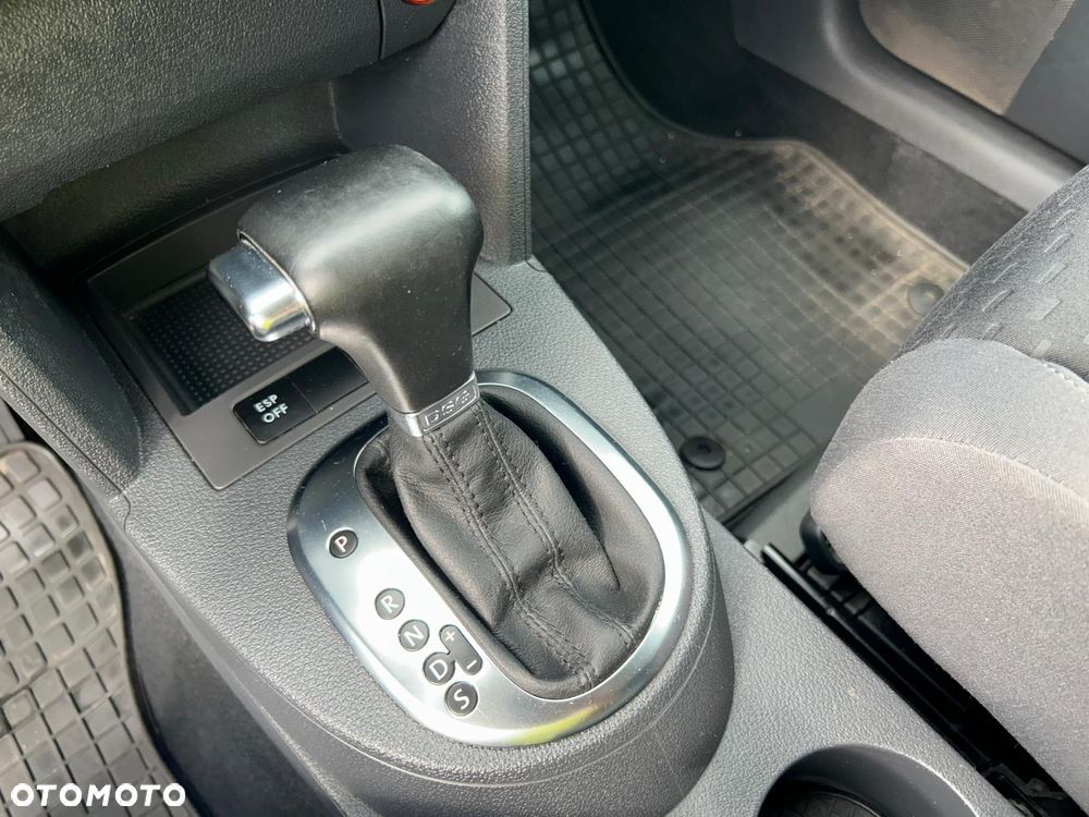 Volkswagen Touran 1.4 TSI DSG Highline - 16