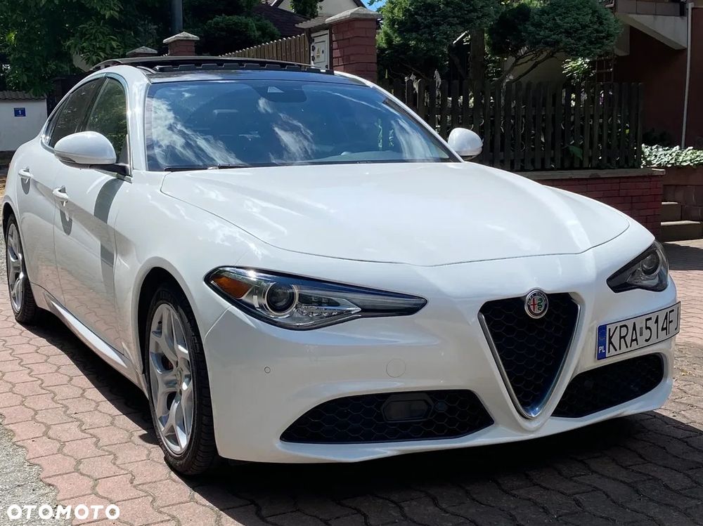 Alfa Romeo Giulia - 1