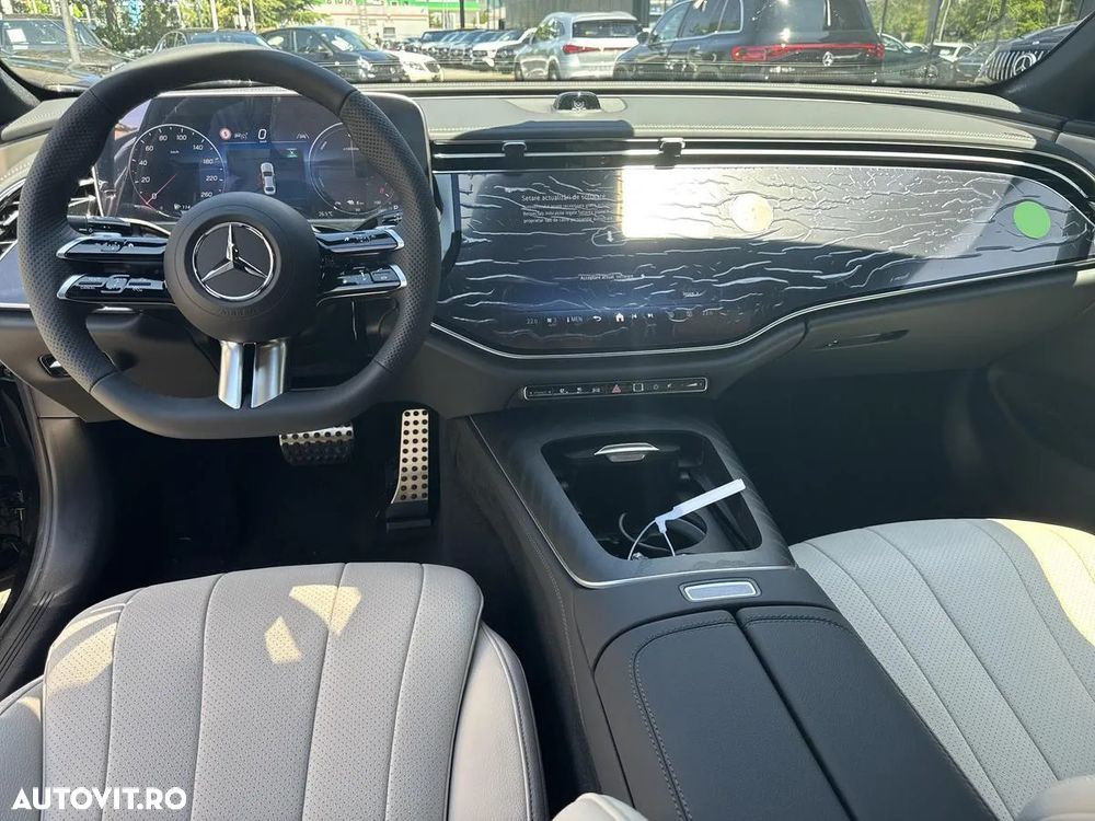 Mercedes-Benz E 300 4MATIC Aut. - 10