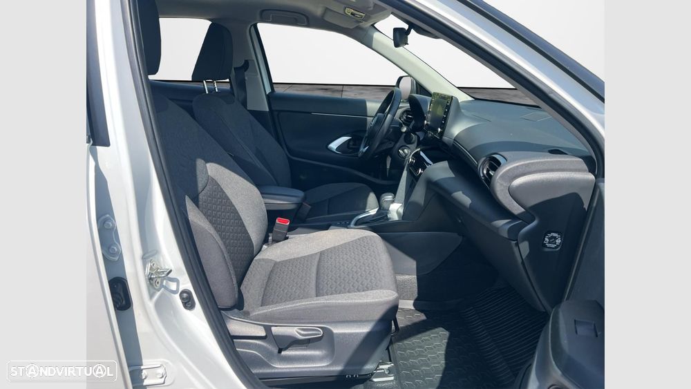 Toyota Yaris Cross - 13