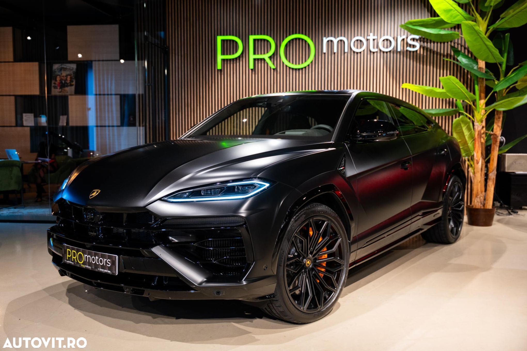 Lamborghini URUS - 1
