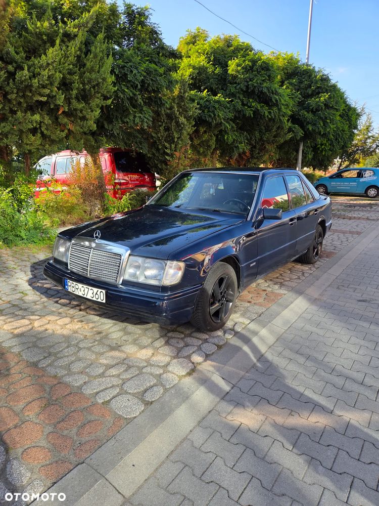 Mercedes-Benz W124