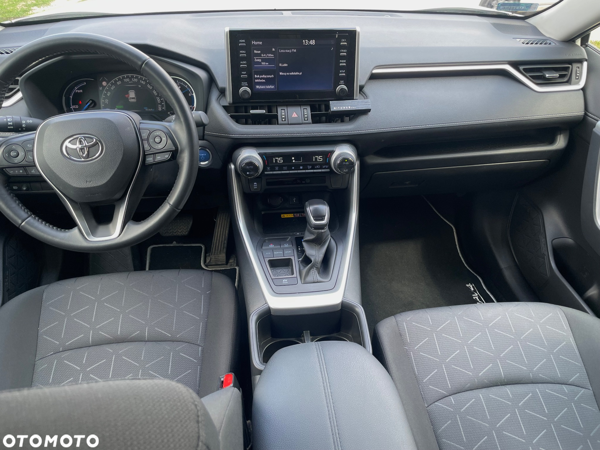 Toyota RAV4 - 12