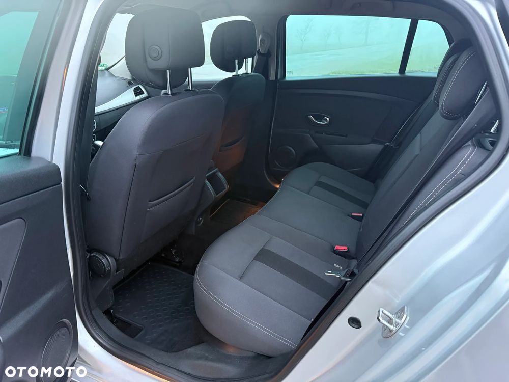 Renault Megane 2.0 140 CVT Dynamique - 11