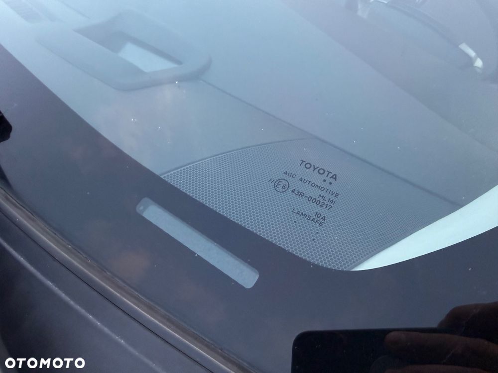 Toyota Prius 1.8 HSD Prestige - 29