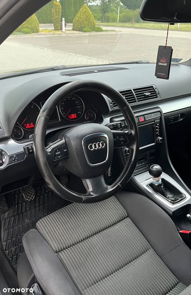 Audi A4 Avant 2.0 TDI - 5