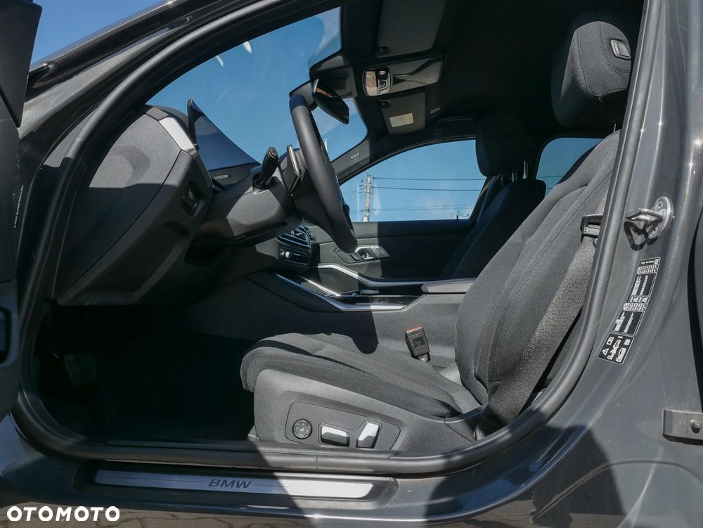BMW Seria 3 320d xDrive mHEV sport - 17
