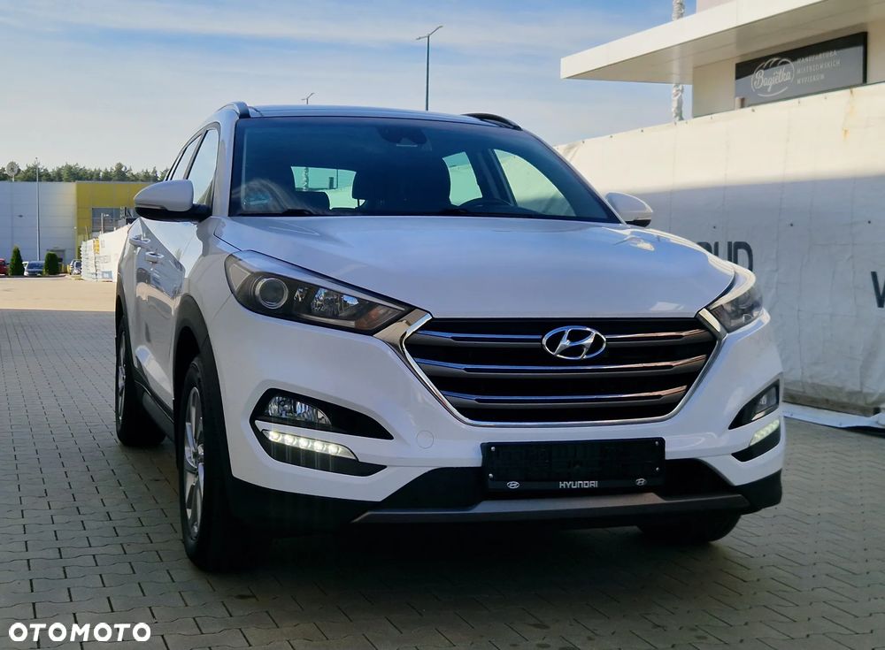 Hyundai Tucson 1.7 CRDI BlueDrive Style 2WD - 10