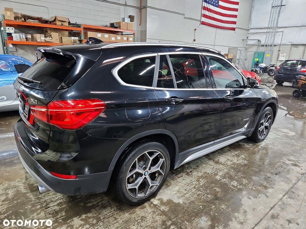 BMW X1 xDrive25i GPF Sport Line - 4