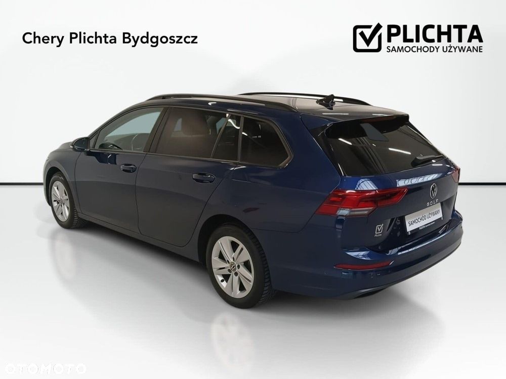 Volkswagen Golf - 8