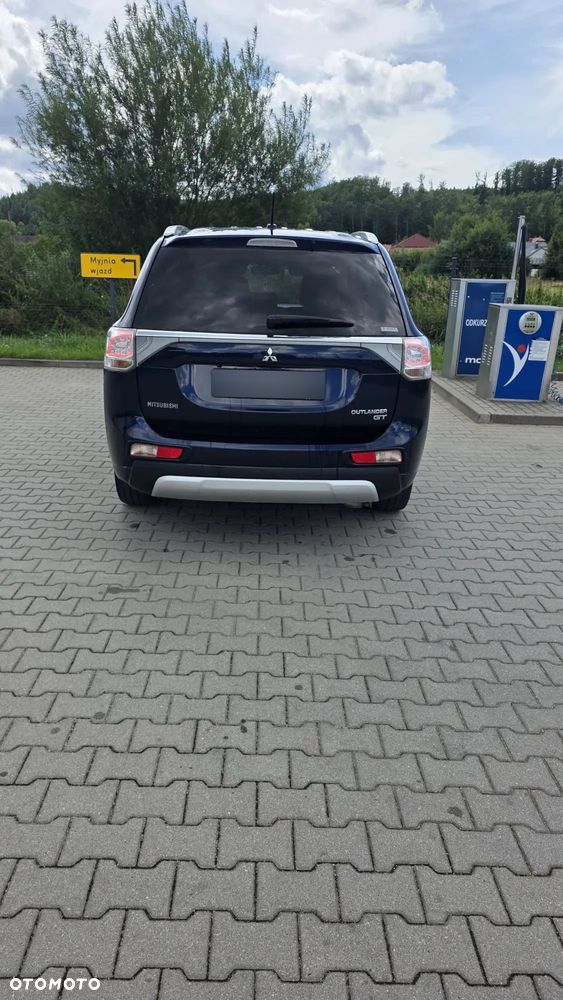 Mitsubishi Outlander 3.0 V6 XLS - 4