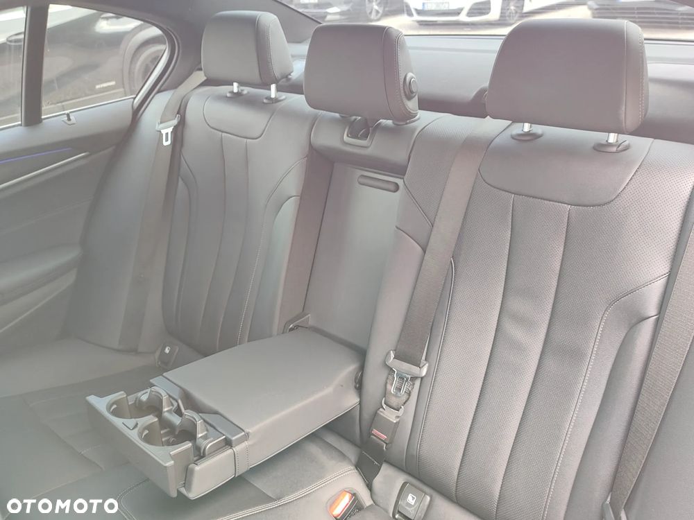 BMW Seria 5 520i mHEV M Sport sport - 11