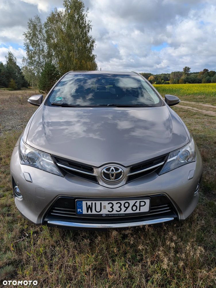 Toyota Auris 2014 photo 2