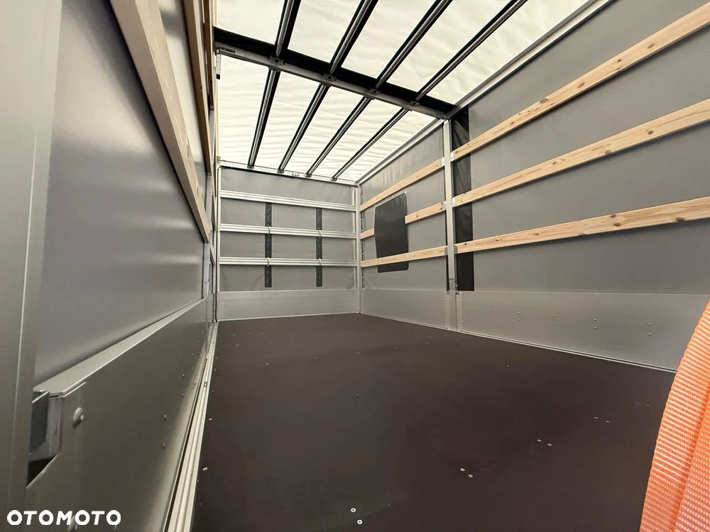 Volkswagen Crafter - 9