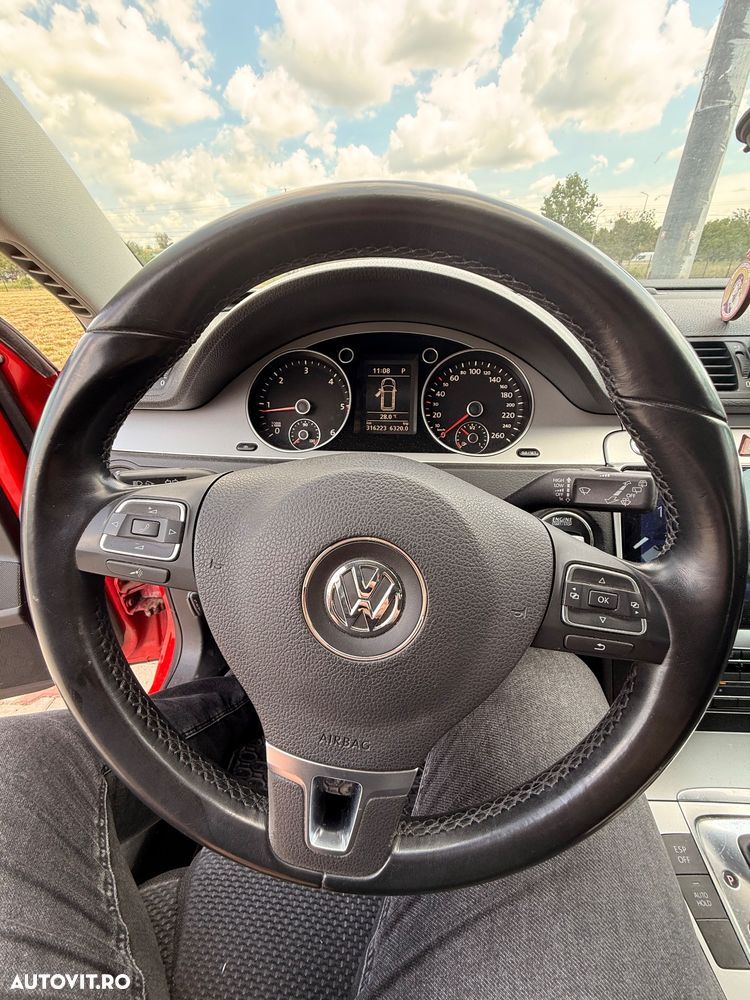 Volkswagen Passat - 11