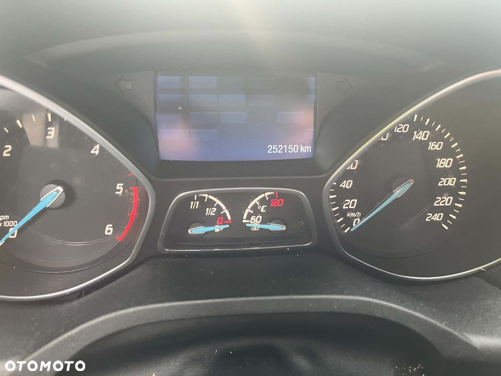 Ford Kuga 2.0 TDCi FWD Titanium - 26