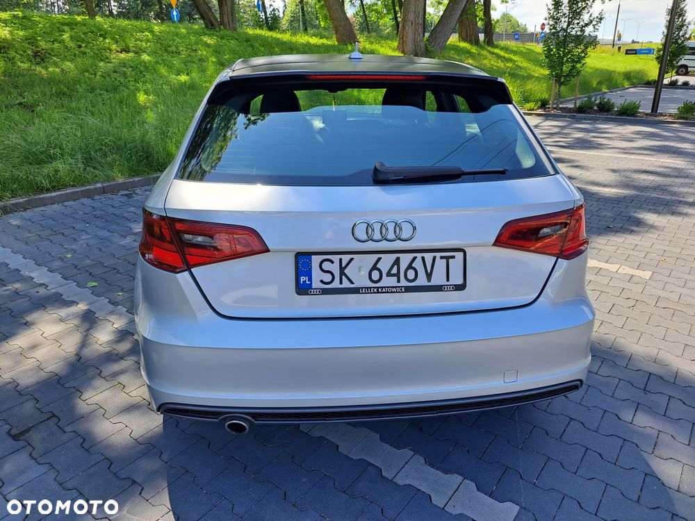 Audi A3 Sportback 1.6 TDI DPF S line Sportpaket - 33