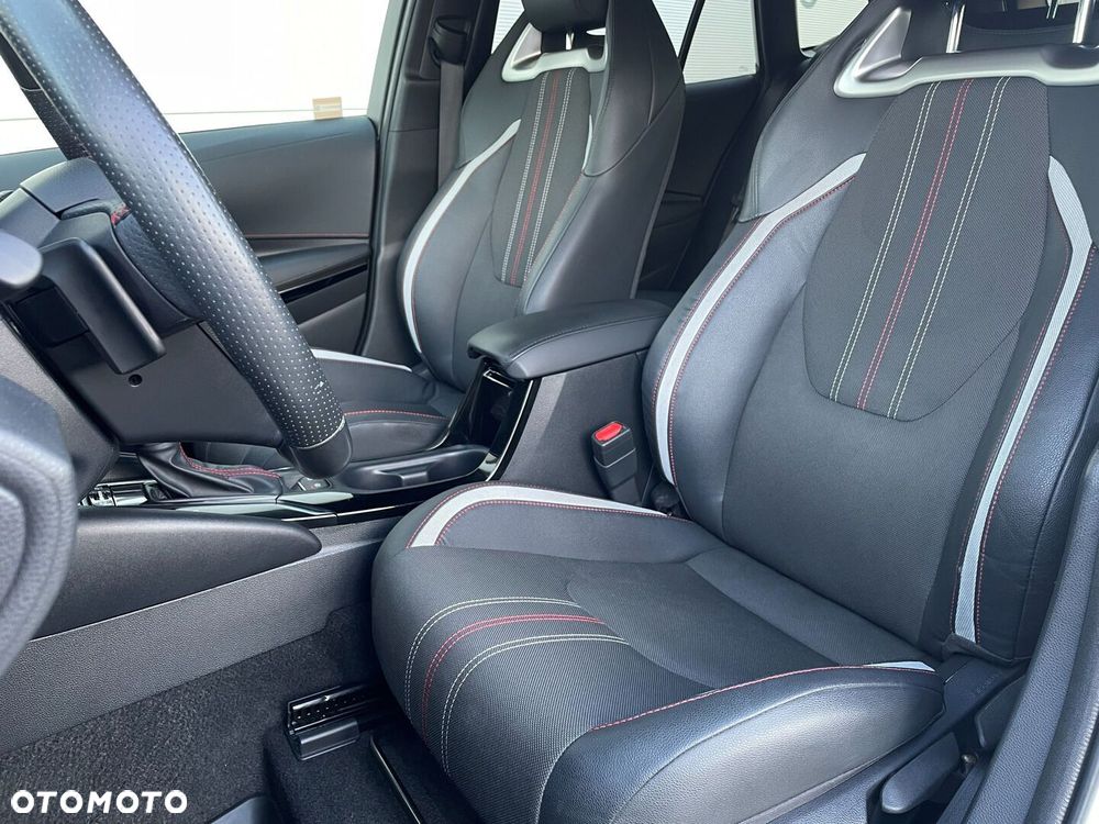 Toyota Corolla 2.0 Hybrid GR Sport - 14