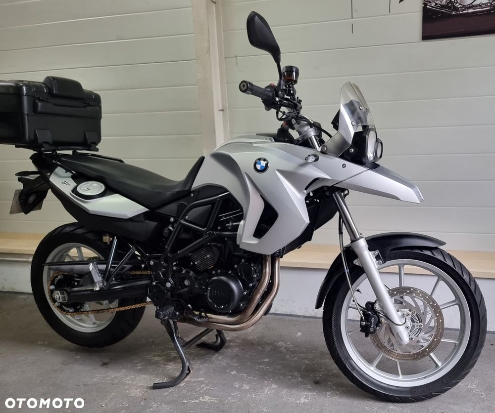 BMW F