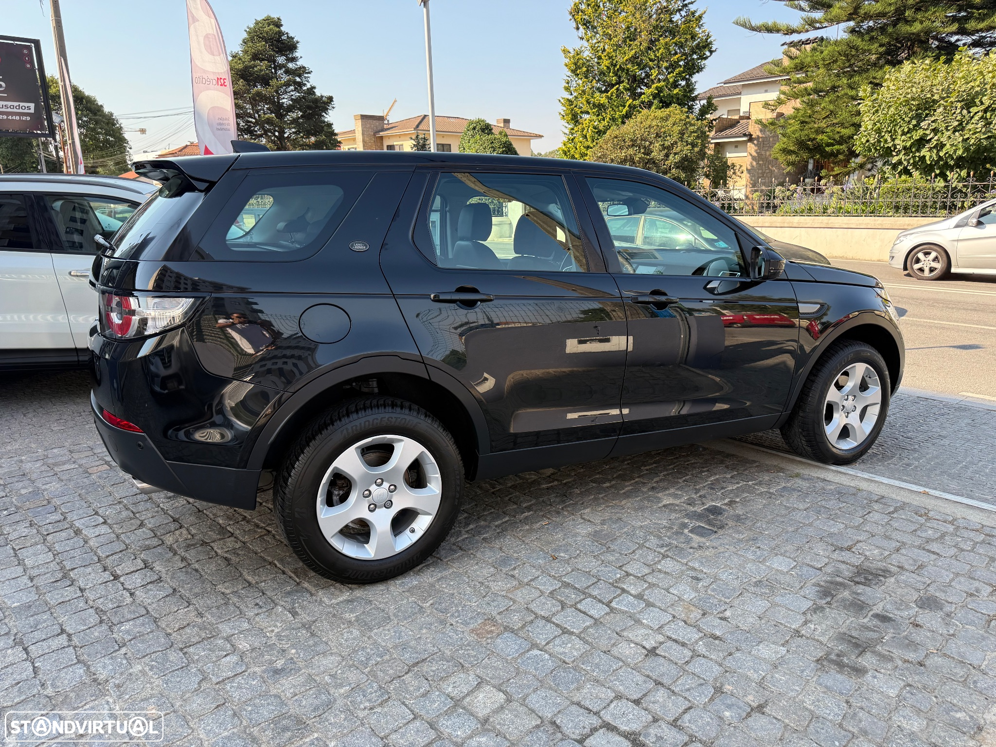 Land Rover Discovery Sport 2.0 eD4 HSE Luxury - 14