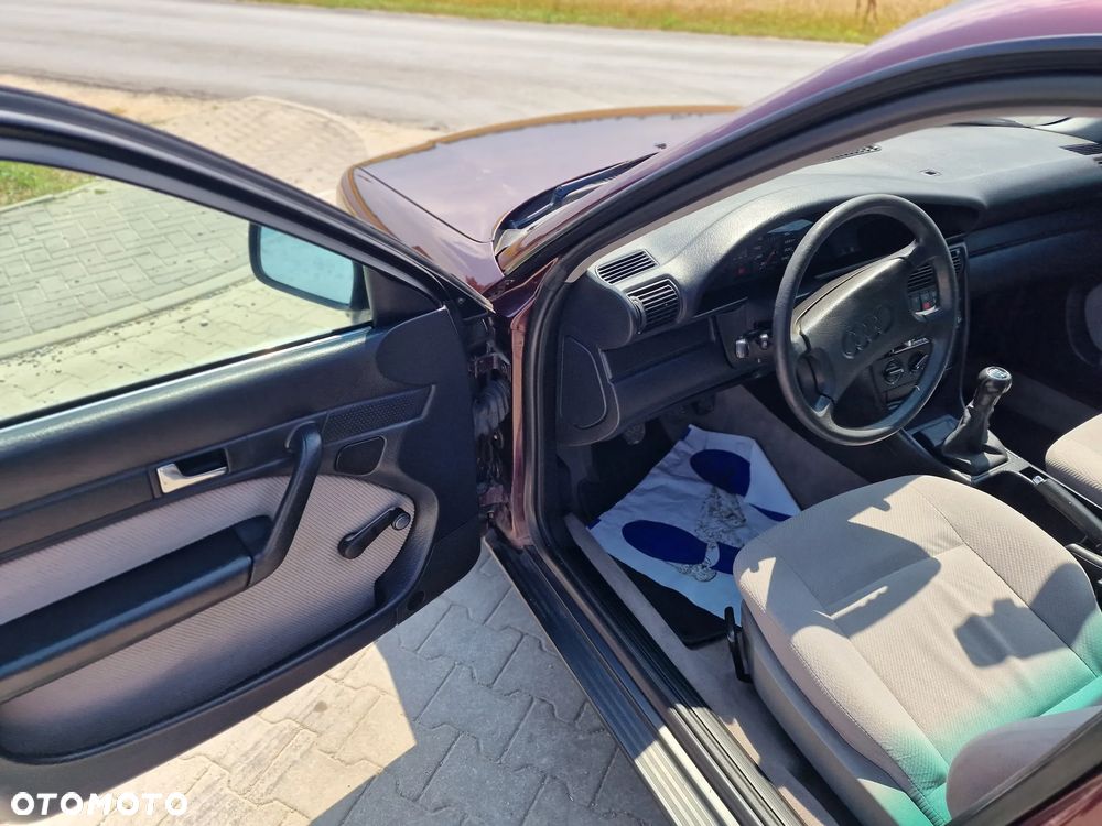 Audi 100 2.3 E - 17