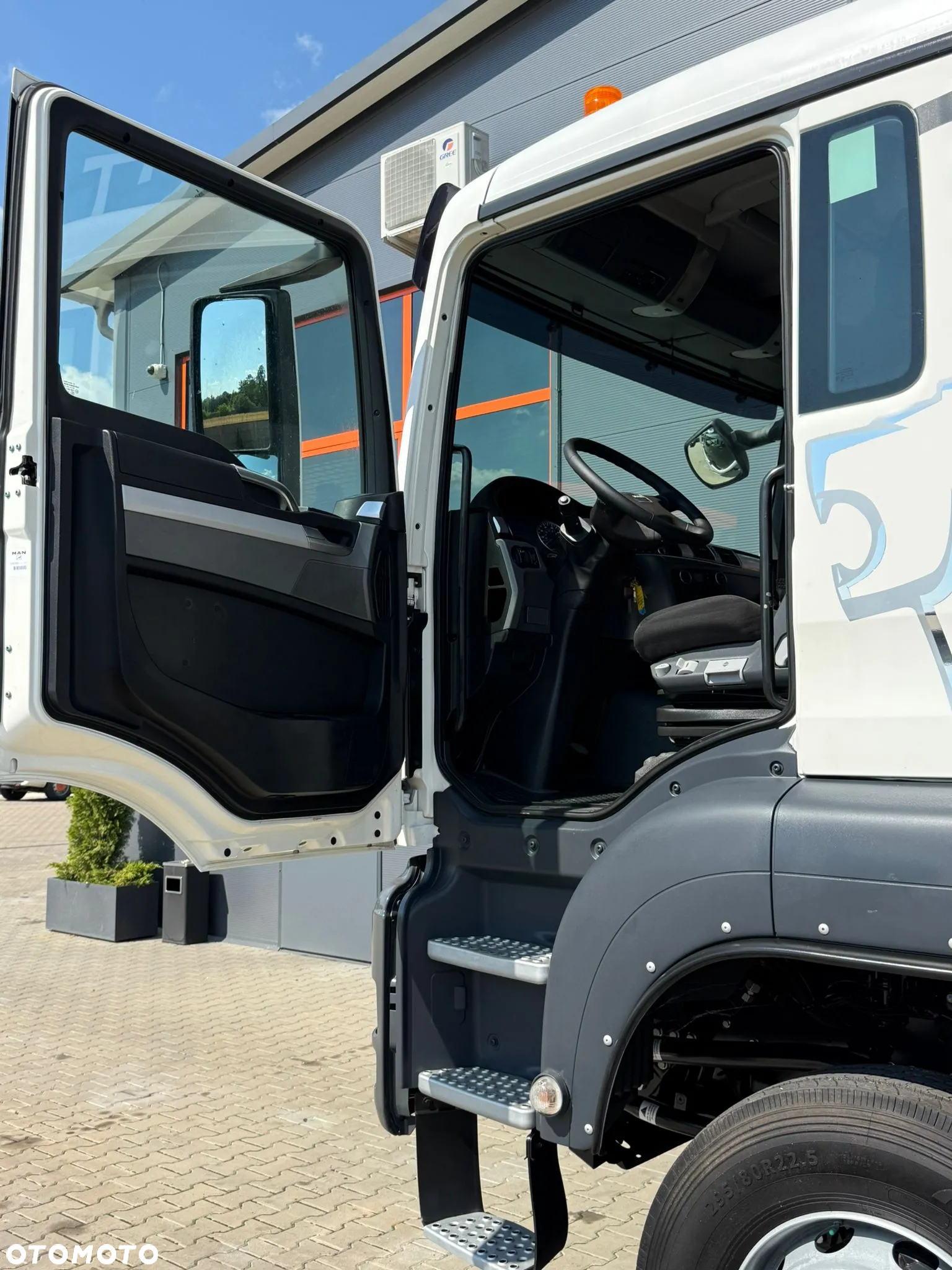 MAN MAN TGS TGX 35.400 // 8x4 // E5 // wywrotka kiper + HDS z czerpakiem / - 28