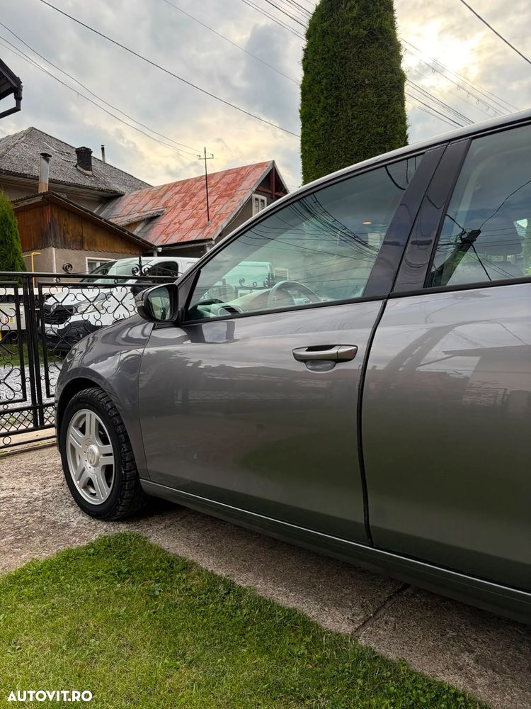 Volkswagen Golf 1.6 TDI DPF Comfortline - 10