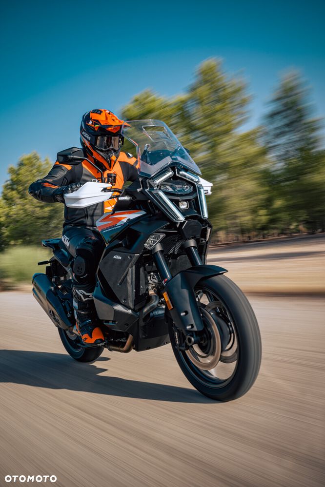 KTM Adventure - 9