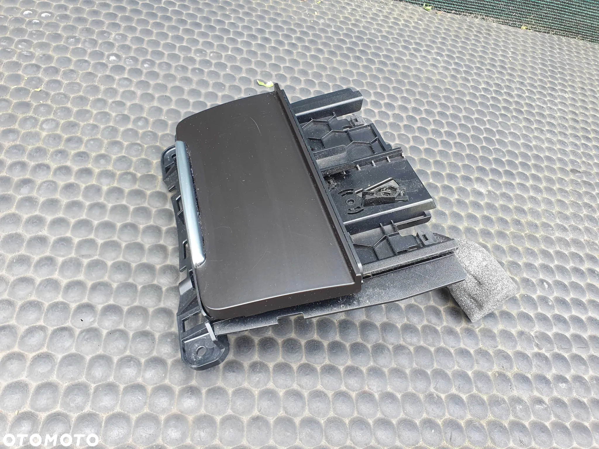 Popielniczka 8K0857951 Klapka Zapalniczka Wklad Czarna Audi A4 B8 A5 Q5 - 5