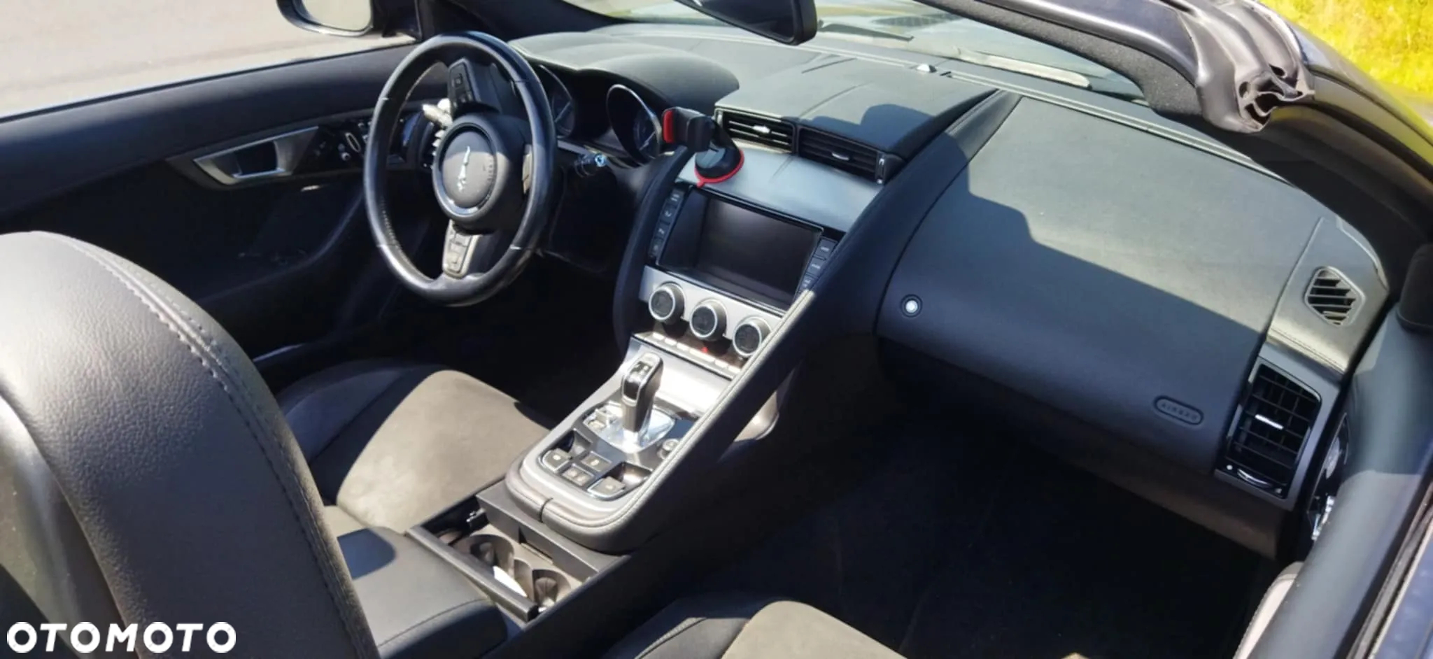 Jaguar F-Type - 8