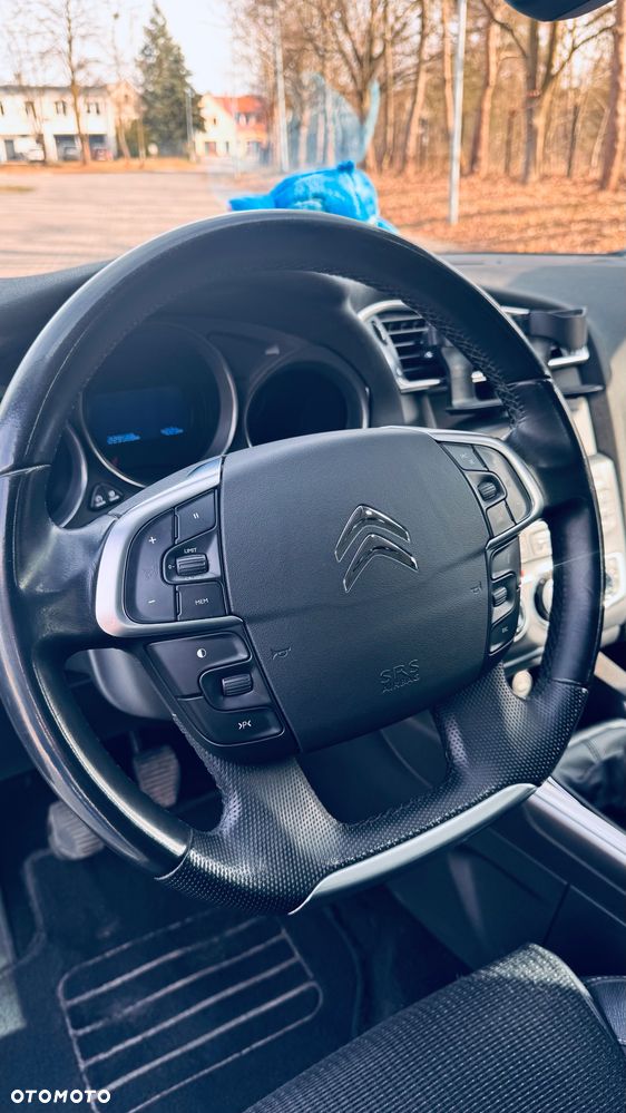 Citroën C4 2.0 HDi Exclusive - 6